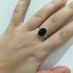 Flat onyx ring